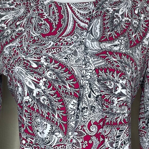 Liz Claiborne Career Burgundy Paisley Pleated 3/4 Sleeve Blouse Top Shirt Small - Picture 3 of 11